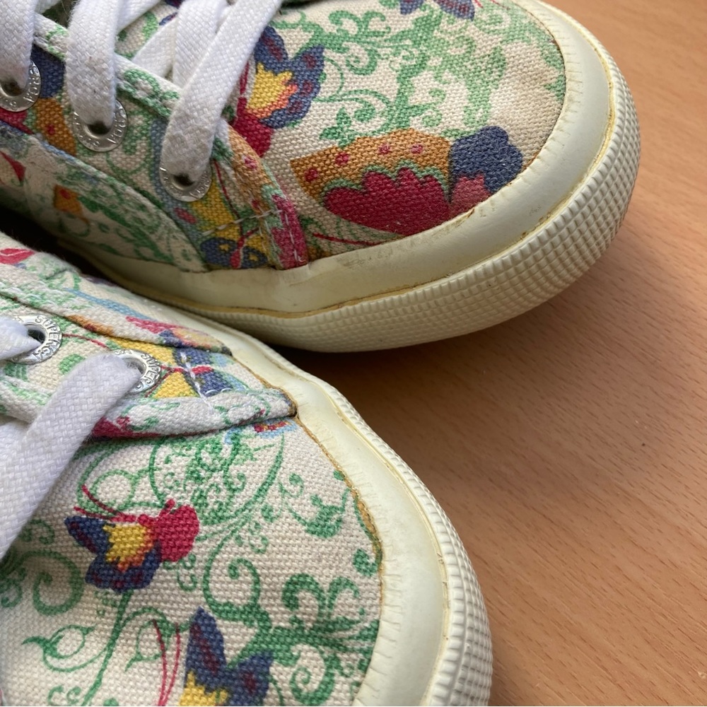 Superga Canvas Lace-Up Sneakers Women’s Size 6 Butterfly Floral - Picture 8 of 9